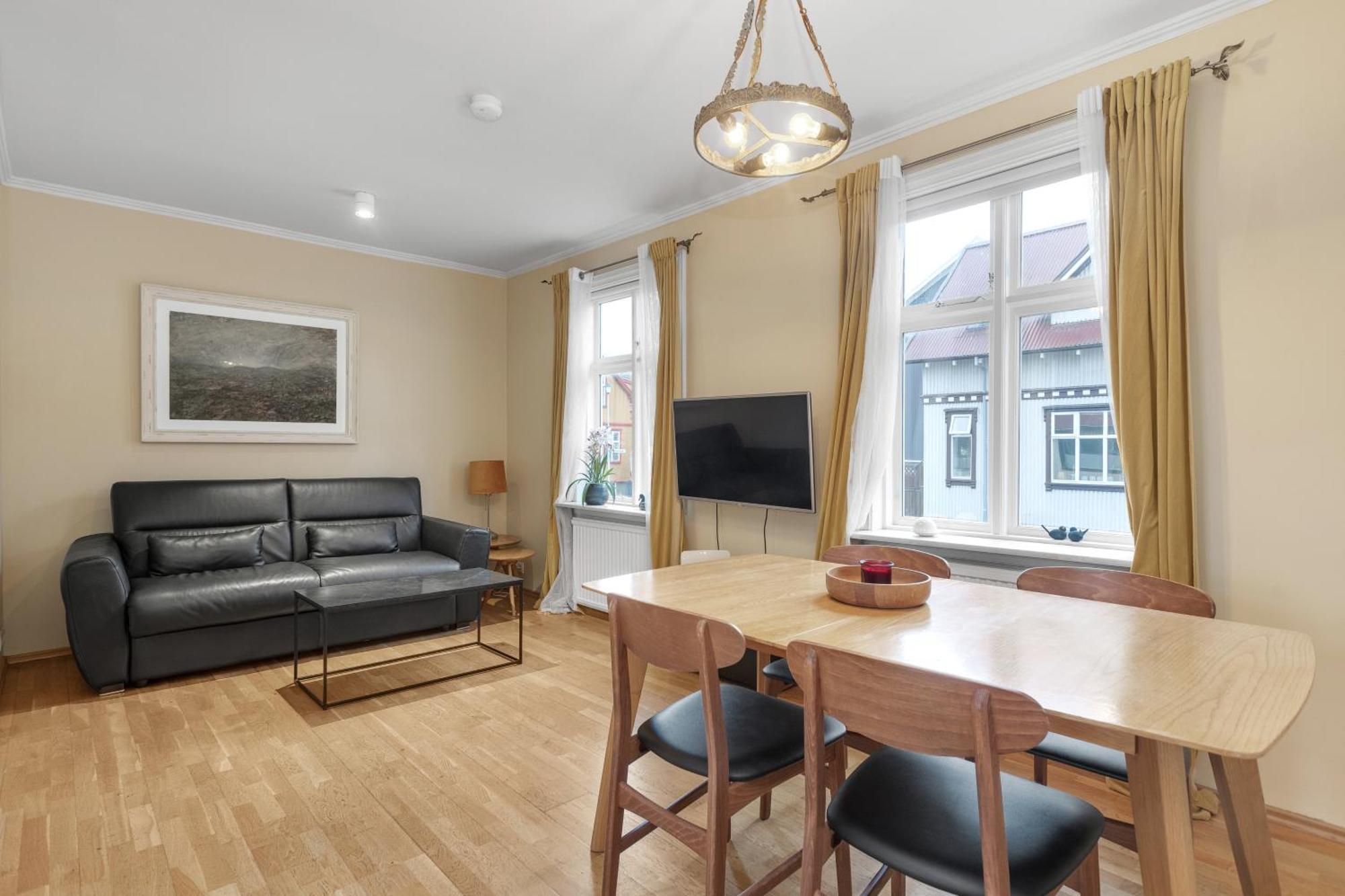 Live As Locals Apartments Reykjavík Exterior photo